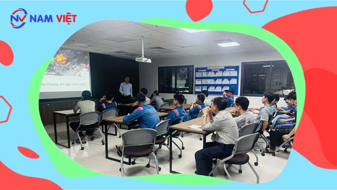 Huấn luyện an toàn lao động được tổ chức như thế nào?