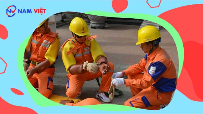 Cách tổ chức huấn luyện an toàn cho công nhân là gì?